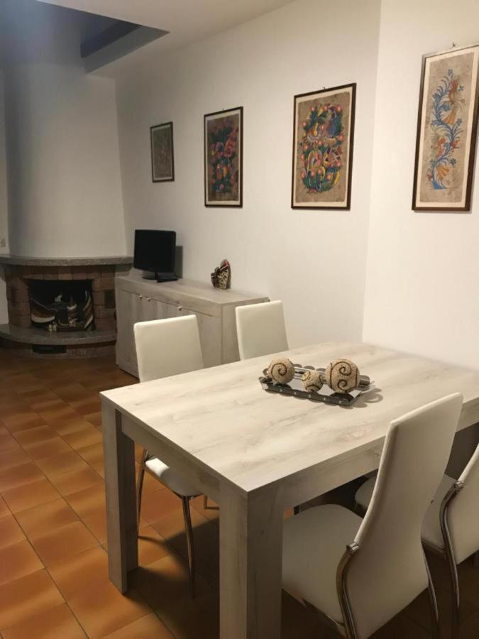 Casa Chia Lago Maggiore Laveno Eksteriør billede